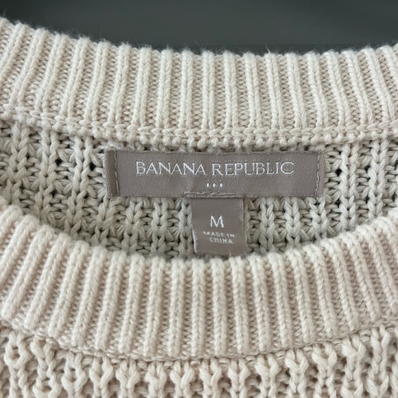 Banana Republic cable knit cream sweater - Picture 2 of 2